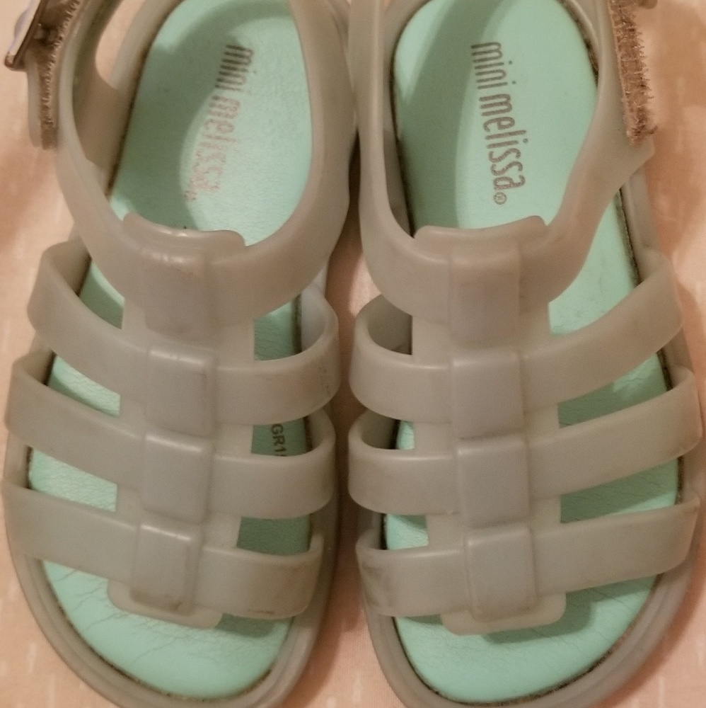 Mini melissa